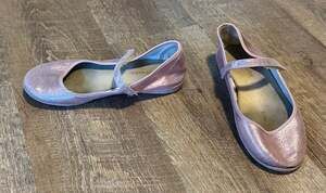 Childrenchic Rose Gold Flats Size 2Y